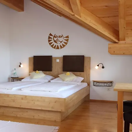 Gaestehaus Burgmayr بيت ضيافة ساويرلاش